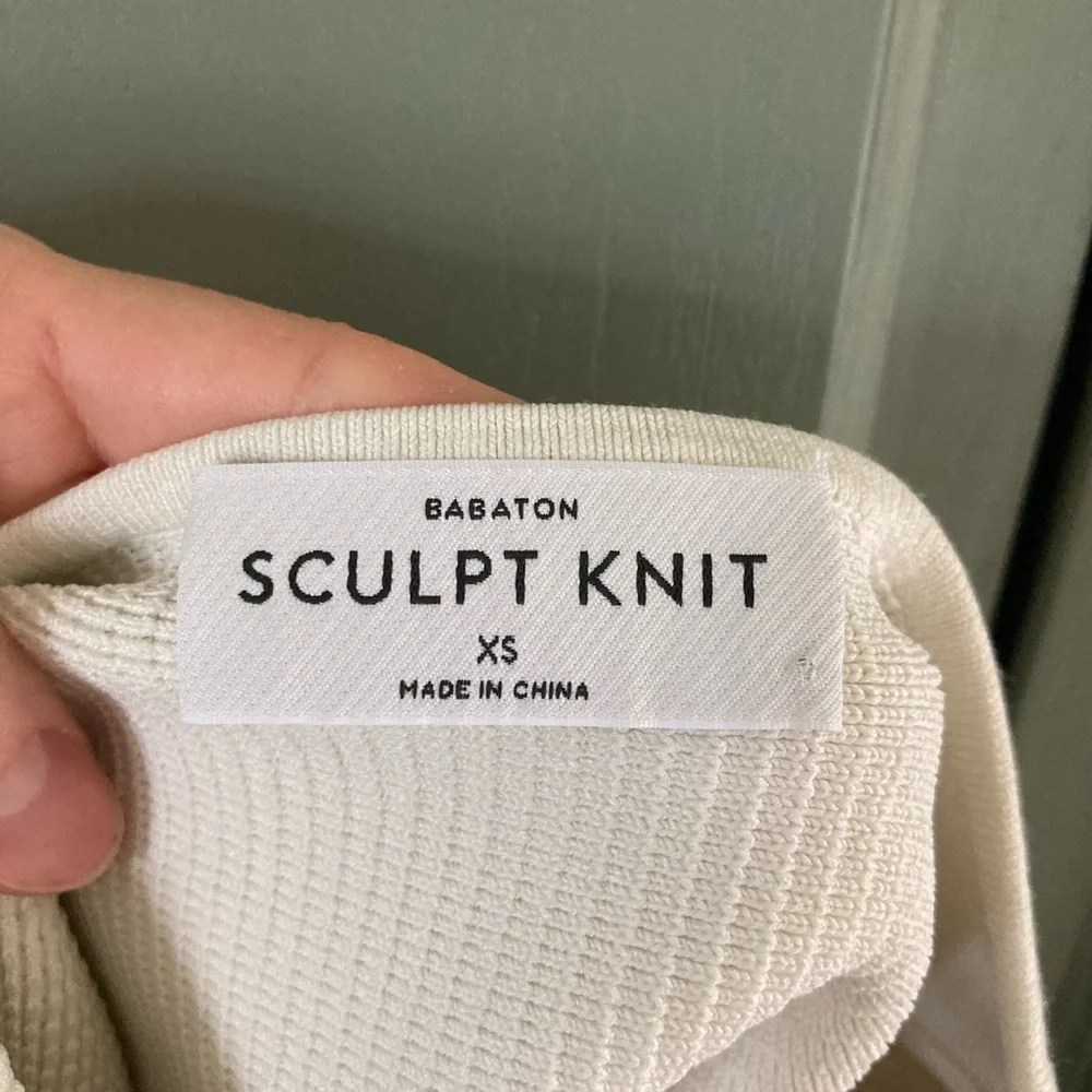 Aritzia Sculpt Knit Tank in White - Picture 3 of 4